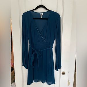 Francesca’s size medium long sleeve turquoise dress